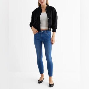 Express Mid Rise Medium Wash FlexX Cropped Skinny Jeans Size Large 12 14 16